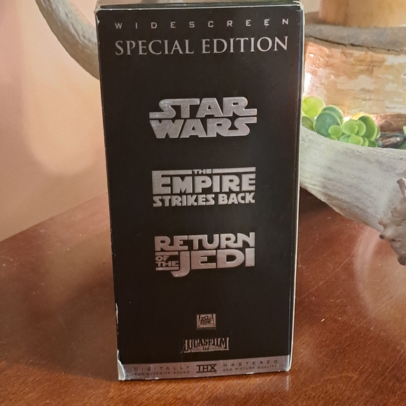 Star Wars trilogy VHS set - Picture 2 of 4
